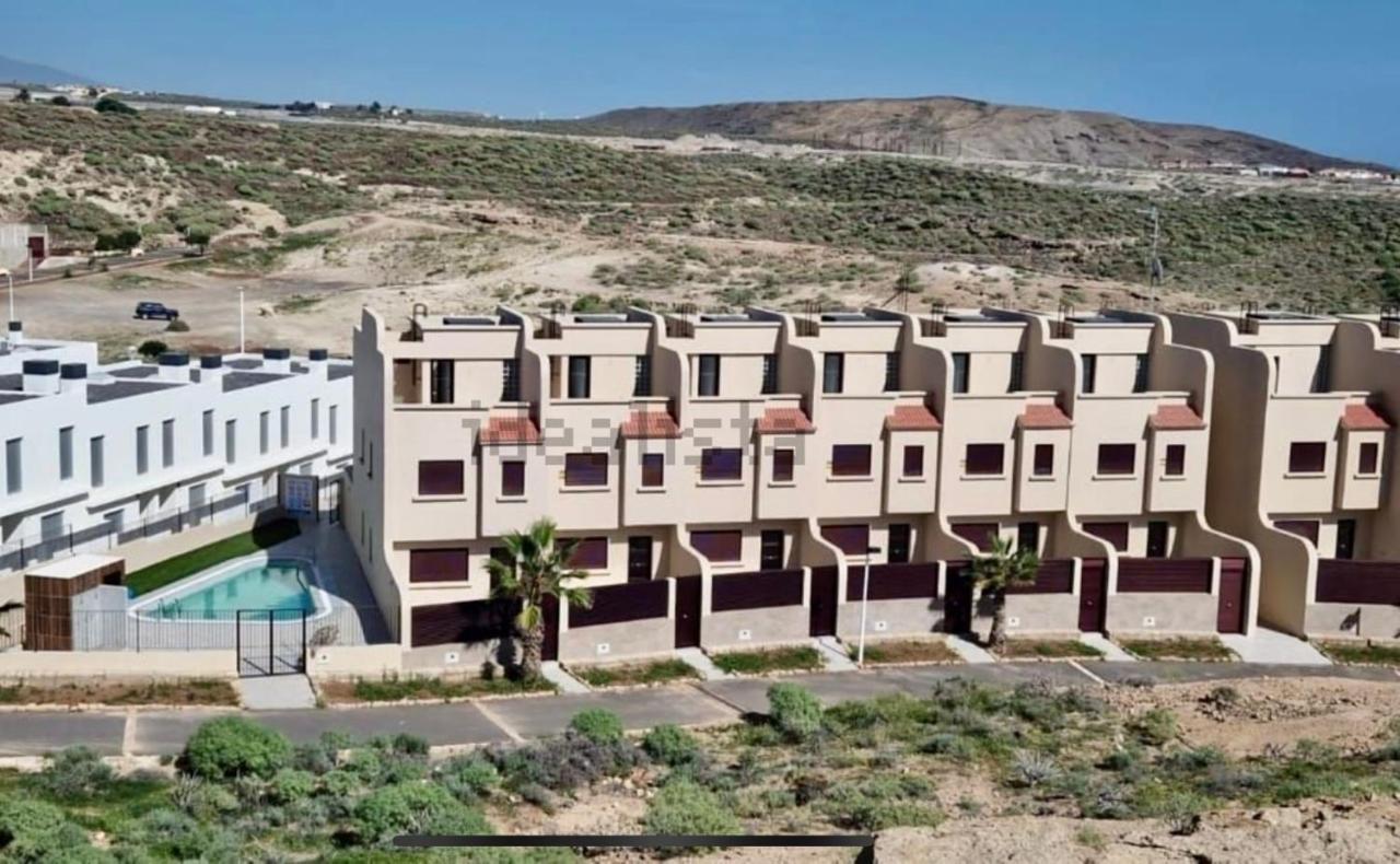 Chalet Adosado El Medano Екстериор снимка